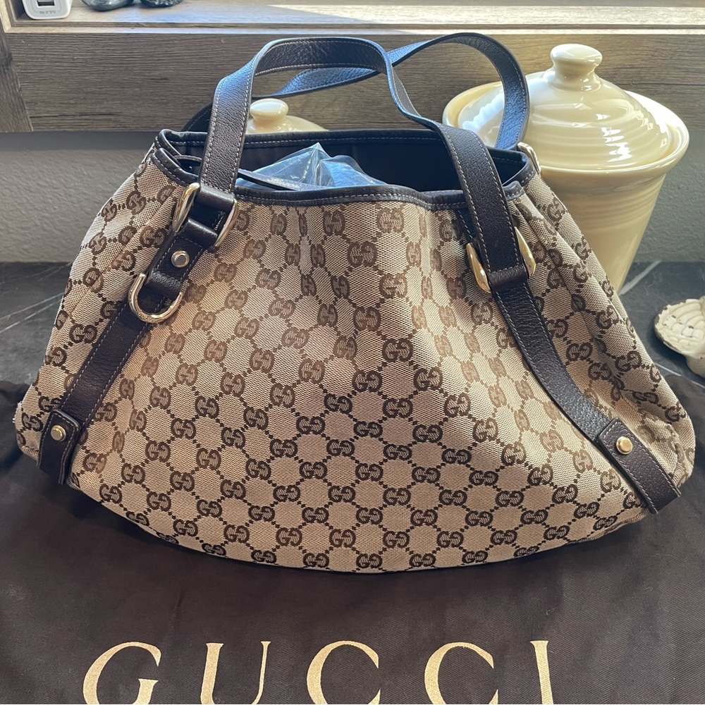 Gucci Medium Canvas Abbey Purse